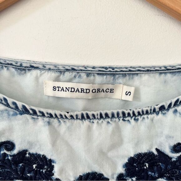 Standard Grace White Navy Blue Floral Embroidery Drop Shoulder Boho Tunic Blouse - Picture 4 of 6